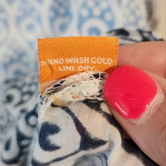 Oliphant Medium Button‎ Down Top - Picture 4 of 5